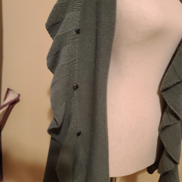 Magaschoni Magashoni Ruffled Front Cashmere Cardigan Green Sage color - Picture 8 of 10